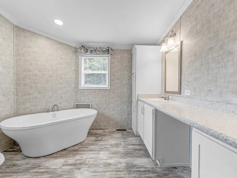 6037 Route 5 — Photo 10
