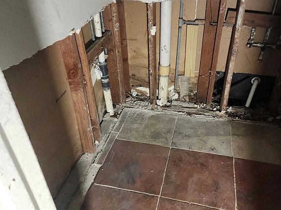 5th image of 6714 W Fuqua Dr