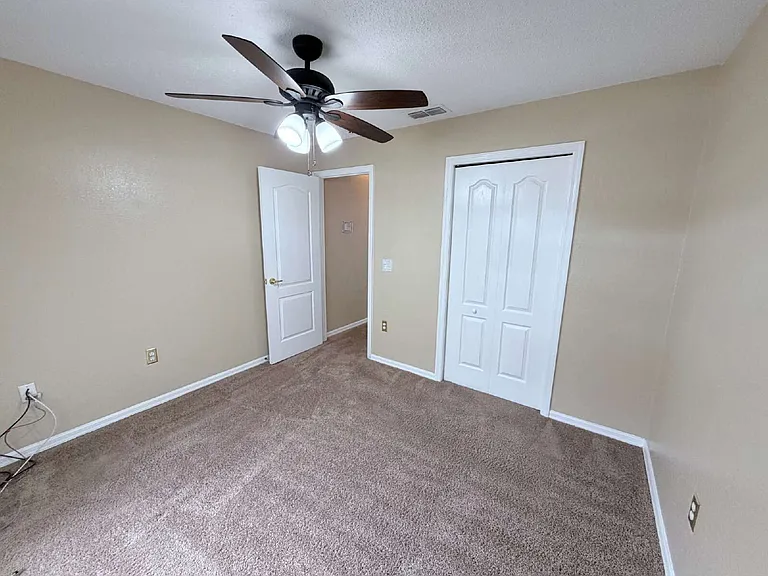5967 Hillside Heights Dr — Photo 11