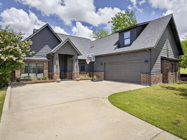 205 E 3rd St, Prosper, TX 75078