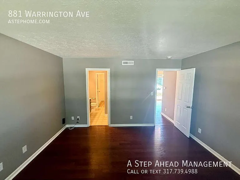 881 Warrington Ave — Photo 11