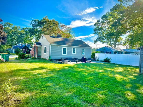 69 Columbus Ave, North Easton, MA 02356