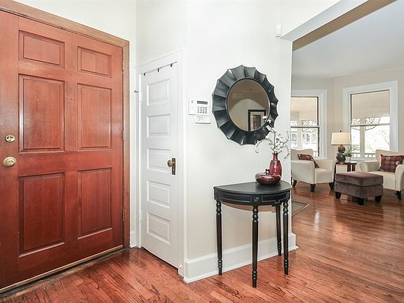 3rd image of 411 N Kensington Ave