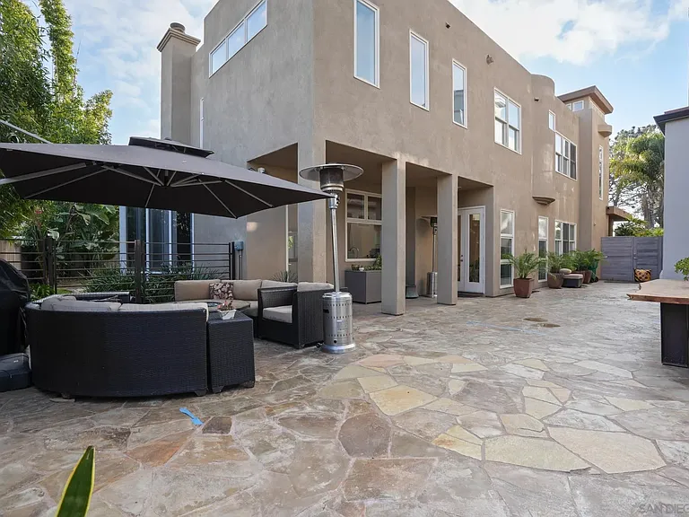 13601 Nogales Dr — Photo 35