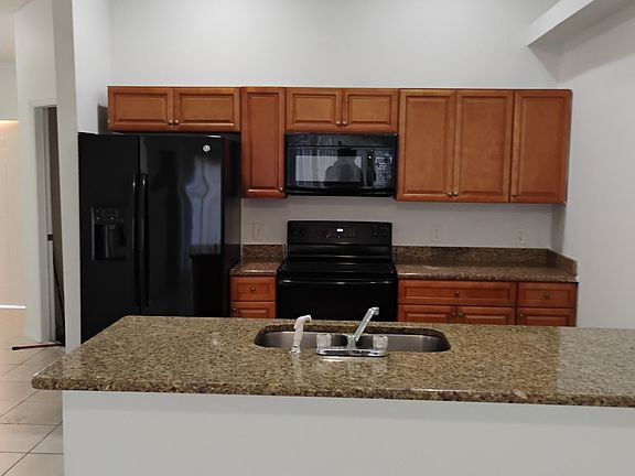 2nd image of 1305 NE 8th Pl