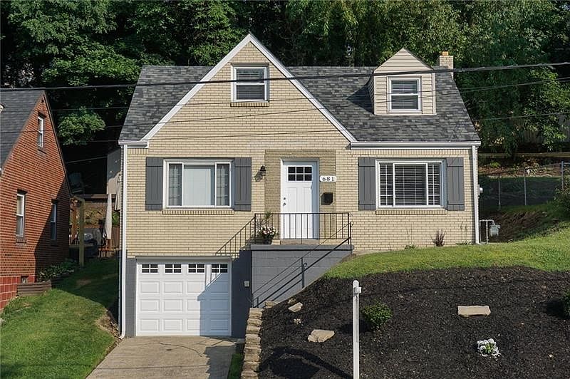 Welcome to 681 Forest Avenue.