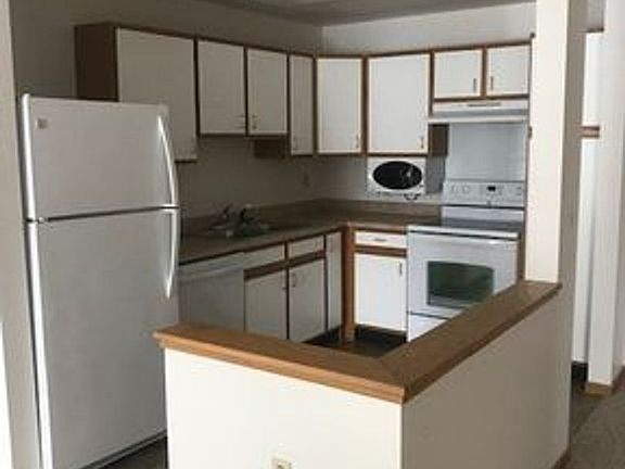 3rd image of 801 McKinley Ave #105