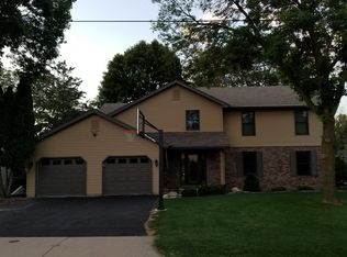 30 E Waukau Ave #1, Oshkosh, WI 54902
