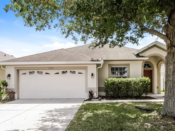 3832 Washburn Pl, Wesley Chapel, FL 33543