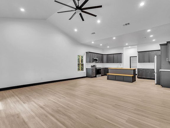 4th image of 5081 Ariola Ln