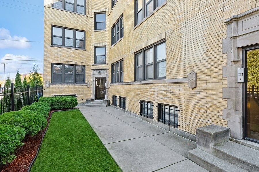 1st image of 6333 S Kimbark Ave APT 2E