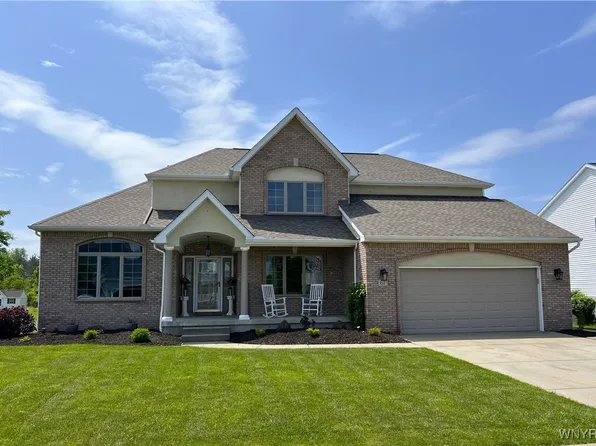 67 Nina Ter, West Seneca, NY 14224