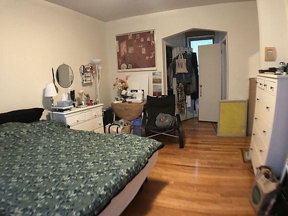 3rd image of 3284 31st St APT 4A