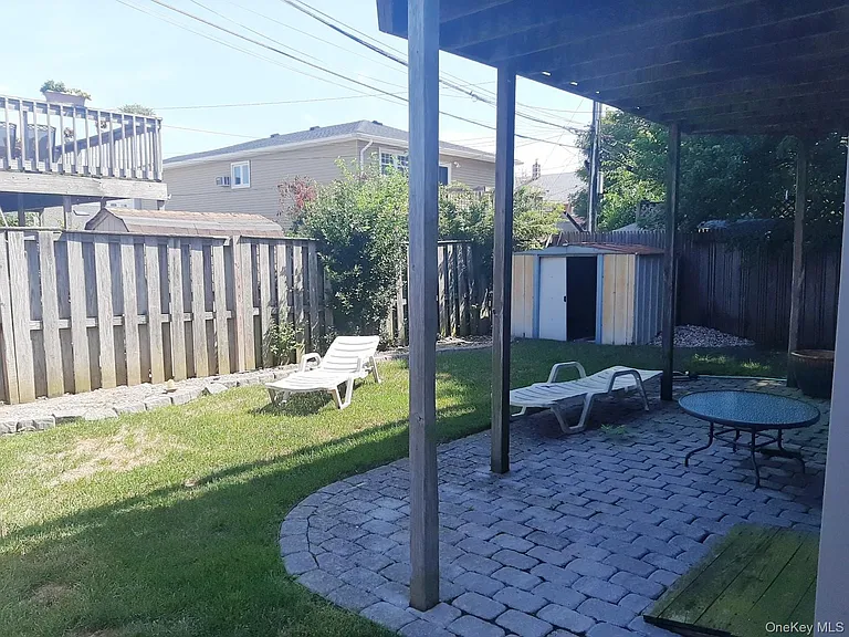 571 W Hudson St — Photo 3
