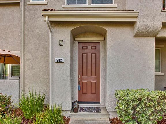 3rd image of 502 Dante Cir