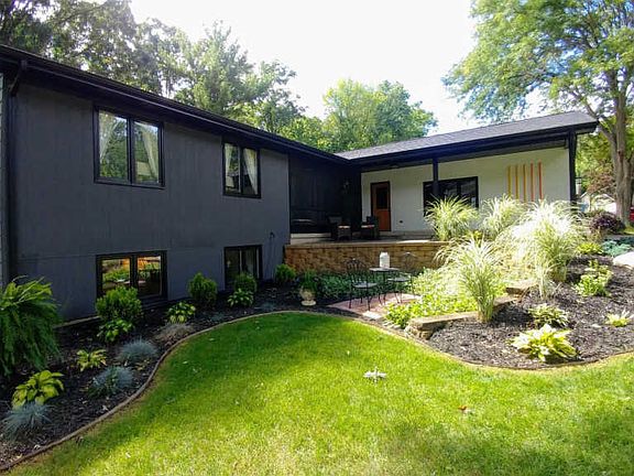 4th image of 1957 Chateau Dr SW
