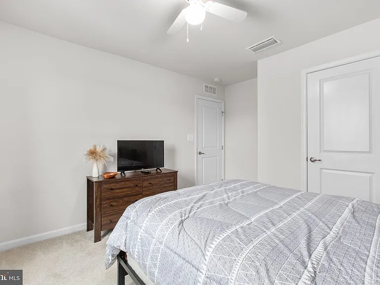 6427 Hawkeye Dr — Photo 67