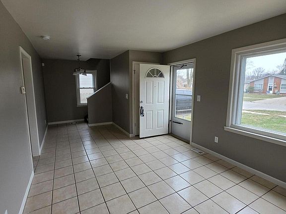 3rd image of 6338 Hazel St