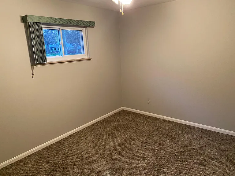 8251 Oak Park Blvd — Photo 34