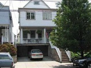 130 W 30th St, Bayonne, NJ 07002