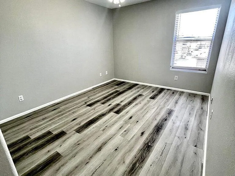 16200 W Moreland St — Photo 18