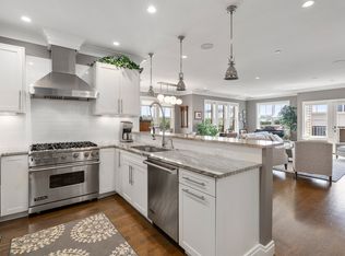 637 E 1st St UNIT 301, South Boston, MA 02127