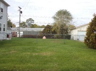 28033 Rosemont St, Roseville, MI 48066