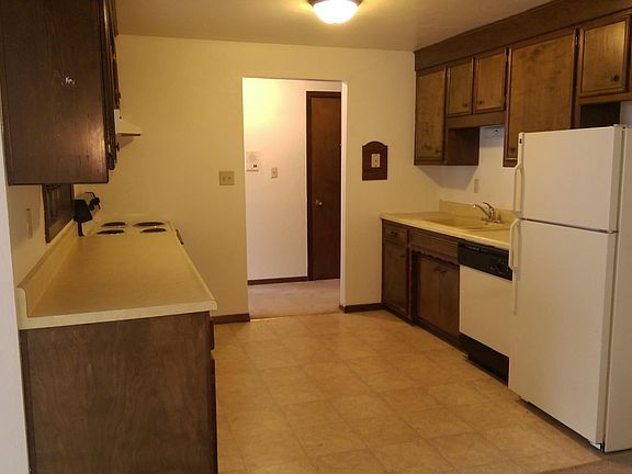 4th image of 512 N 10th St APT 43