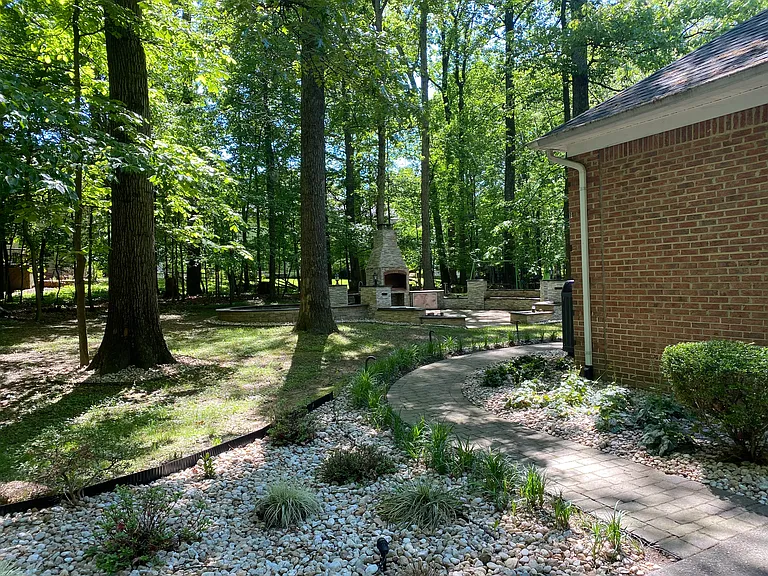 7700 Warfield Rd — Photo 8