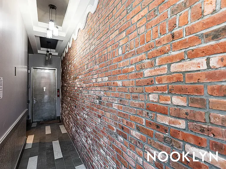 32 Belvedere St #2L — Photo 15