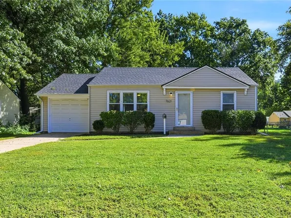 7621 Conser St, Overland Park, KS 66204