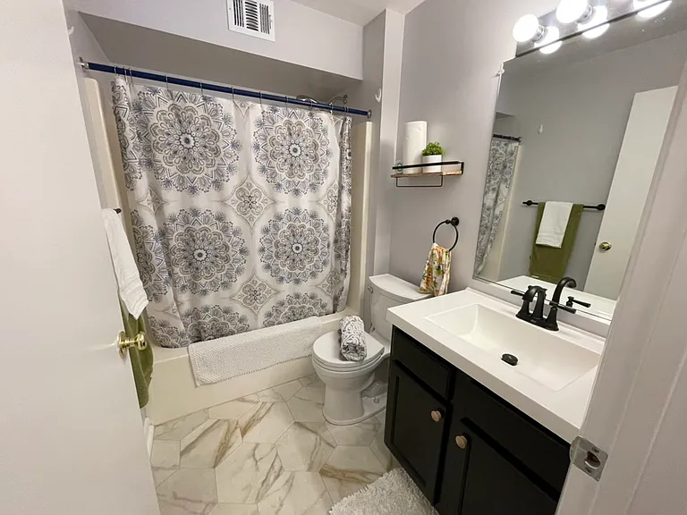 40 Sandstone Ct #L — Photo 27