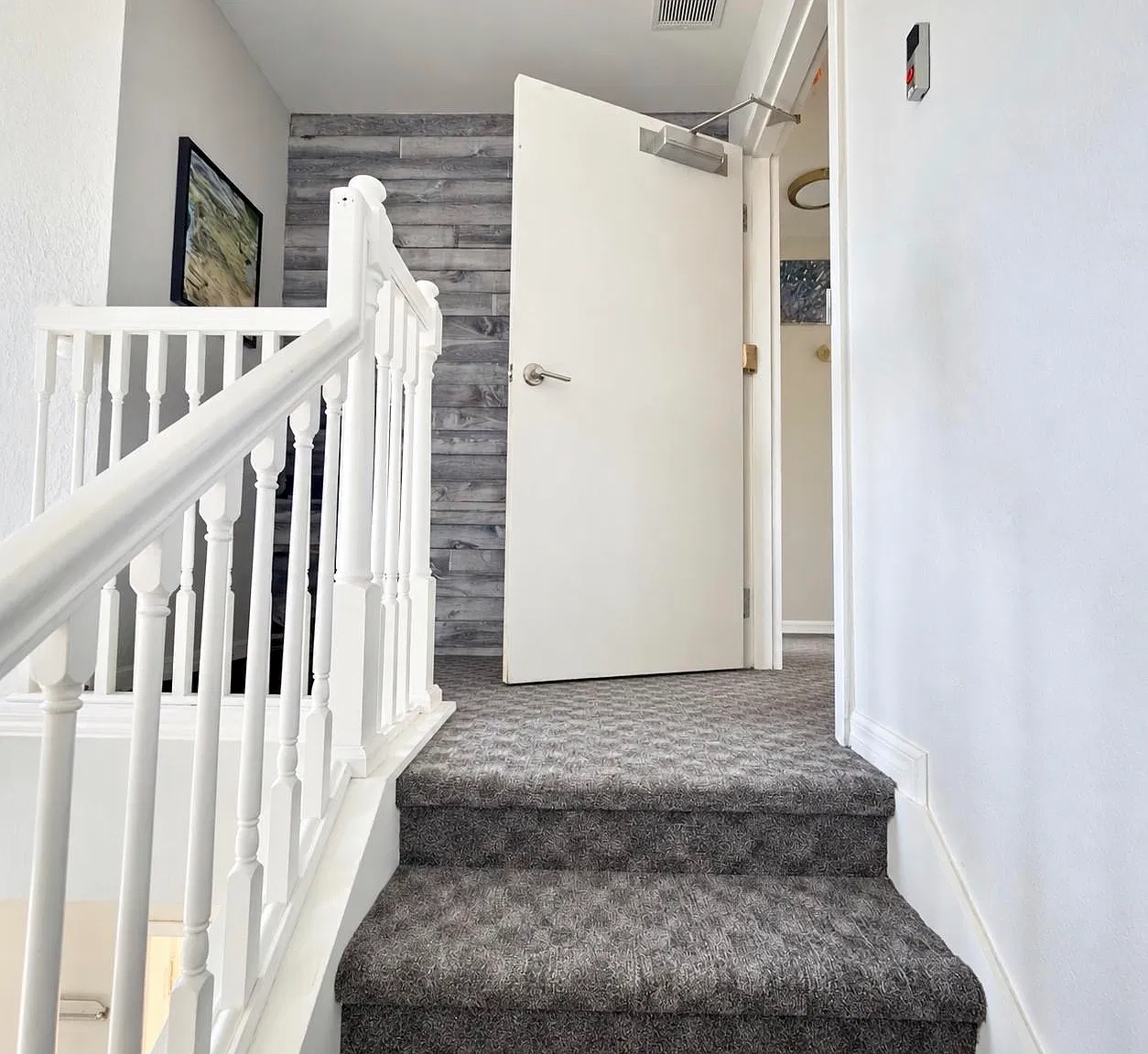 Studio, 896 sqft, $1,800 — Photo 4