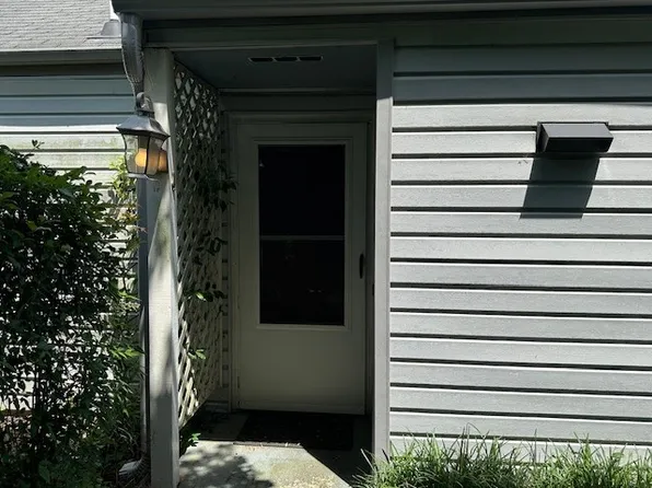 371 E Thach Ave APT 4, Auburn, AL 36830