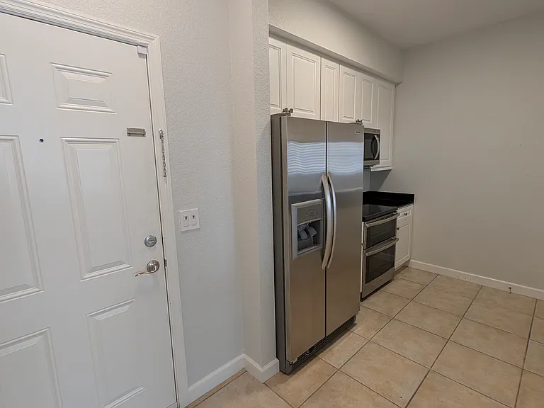 1064 N Tamiami Trl #1304 — Photo 10