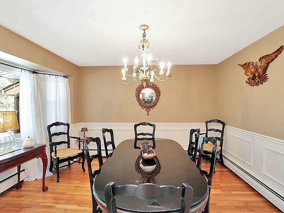 5th image of 619 Oakwood Ct