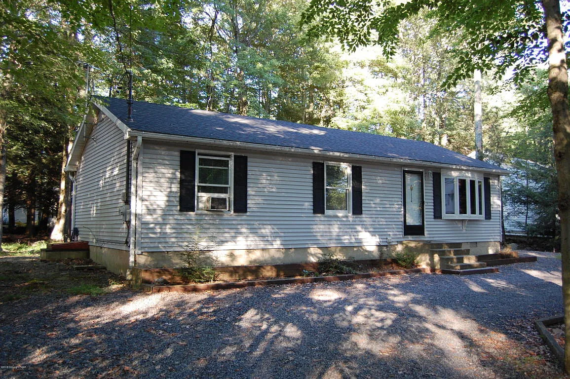 1134 Thunder Dr photo 1
