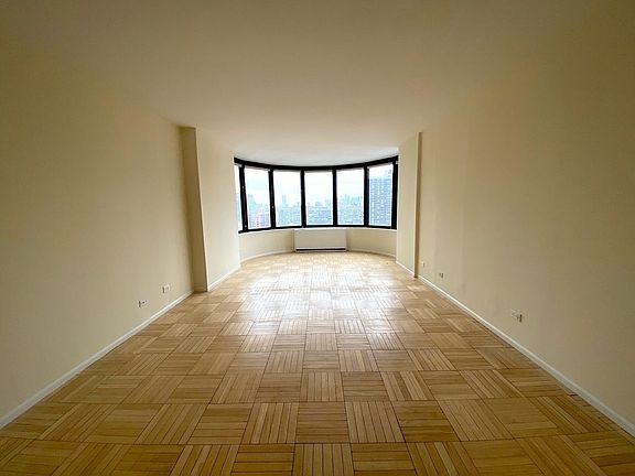 4th image of 330 E 38th St APT 26B