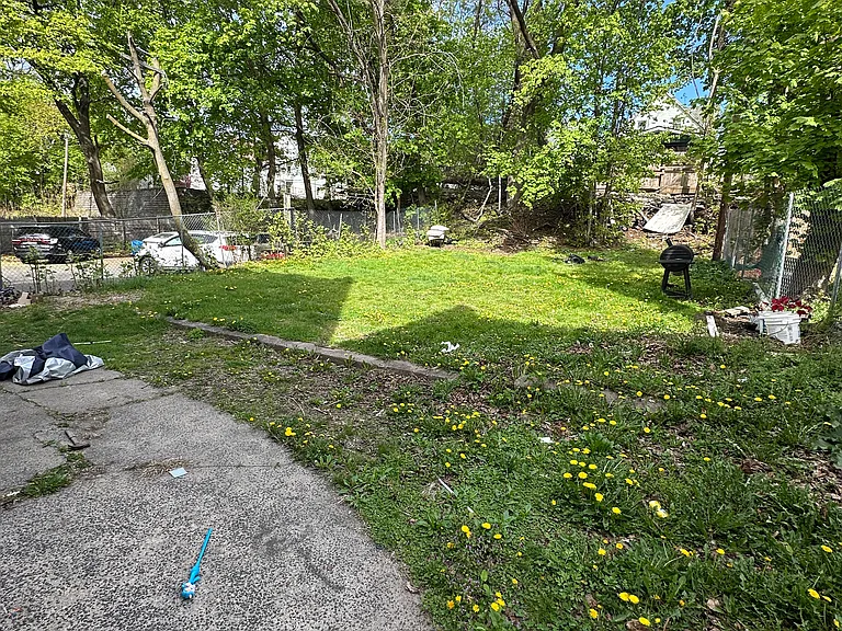 593 Winchester Ave #3L — Photo 21