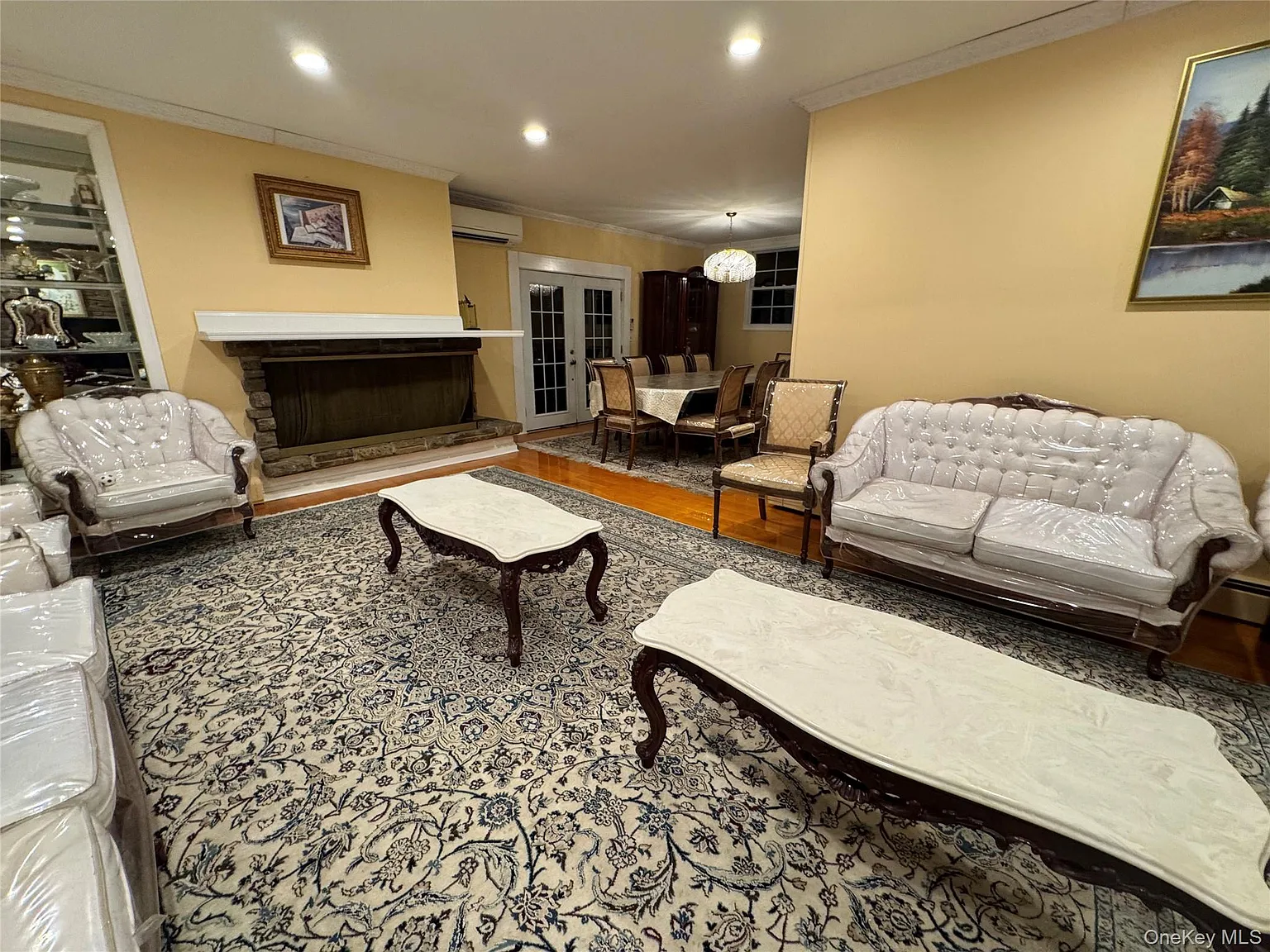 4 bed, 3.5 bath, 2855 sqft, $8,300 — Photo 2