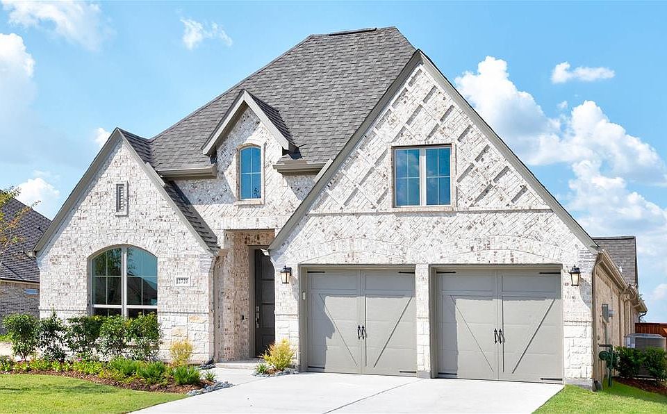 1st image of 415 Juana Way