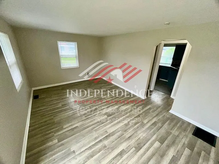 402 Harriet St — Photo 7