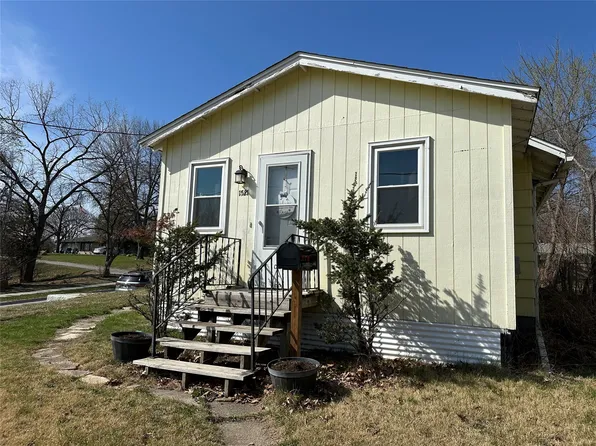 1521 Clinton Ave, Des Moines, IA 50313