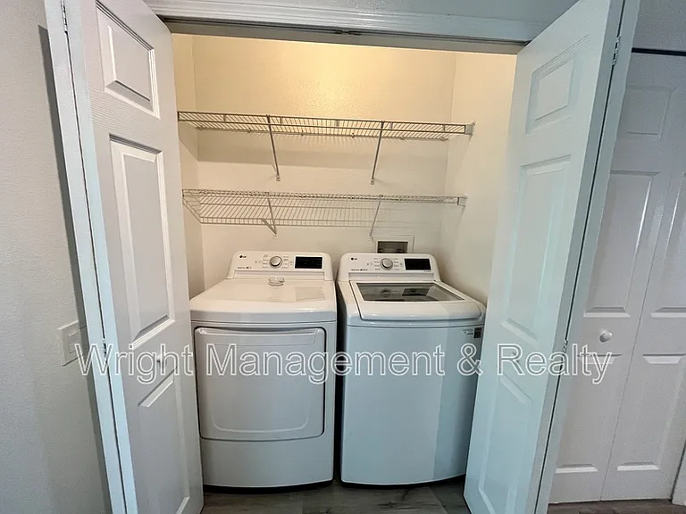 12326 Berkeley Square Dr — Photo 10