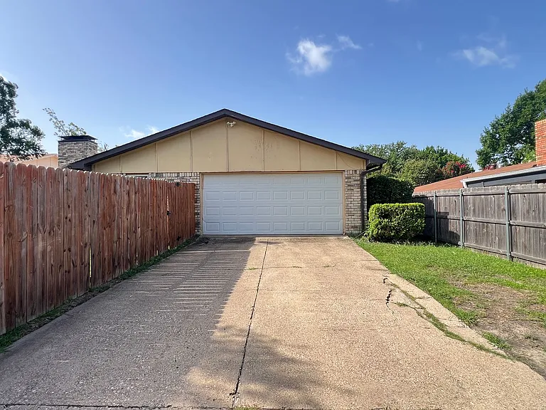 2107 Victoria Rd — Photo 39