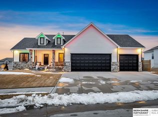 175 N 10th Ave, Springfield, NE 68059