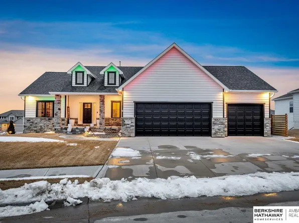 175 N 10th Ave, Springfield, NE 68059