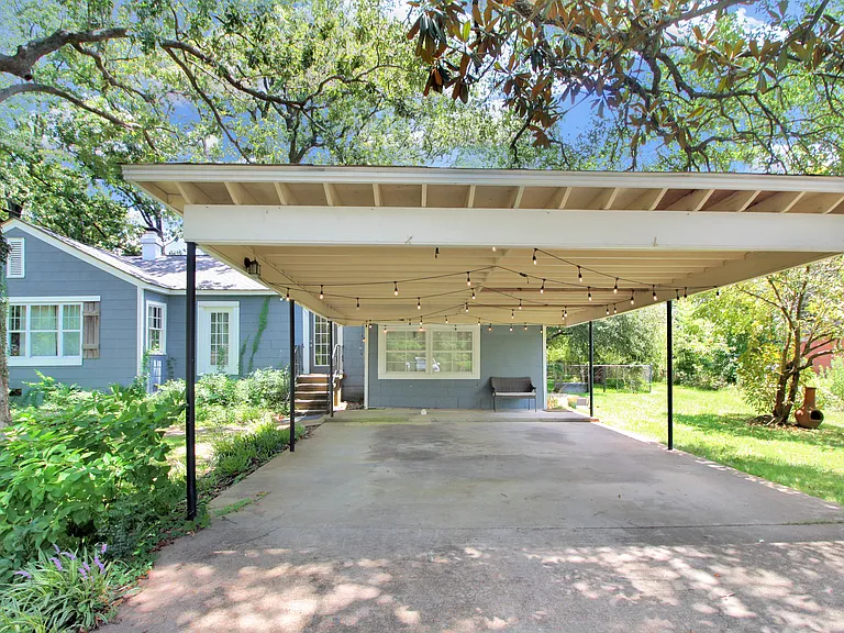811 Oakwood Dr — Photo 10