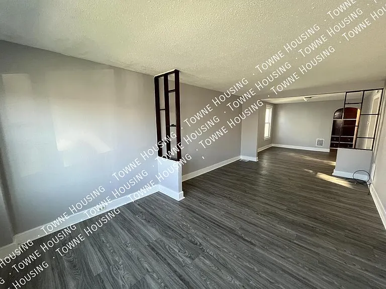 15 Beatrice Ave #1 — Photo 4