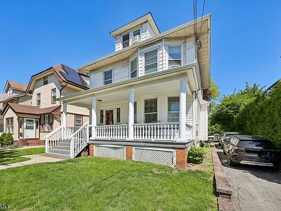 2nd image of 164 Dewitt Ave